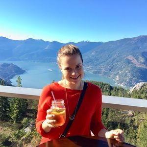 Meet your Posher, Kaitlyn